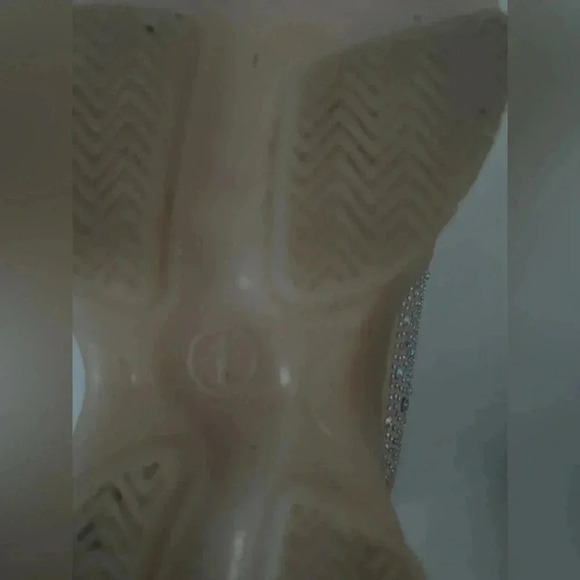 Steve Madden NYC | Dusty Rose Girls Rhinestone Sneakers  | Size 1 - Picture 7 of 7